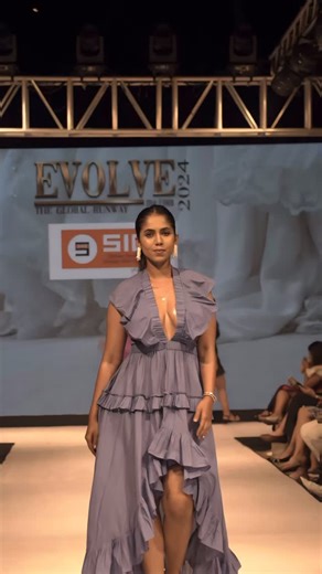 “Not just a walk — a story of growth, grit & grace 👠” Every step on this ramp carries pieces of my journey — the dreams, the discipline, the evolution. 💫 #runwaymodel #modeling #model #runwayfashion | Amy K