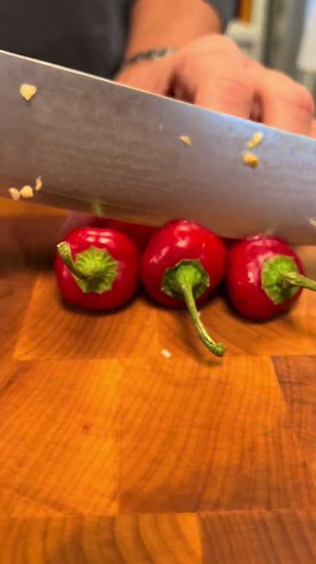 Homemade Hot Sauce Recipe: Spicy and Delicious!