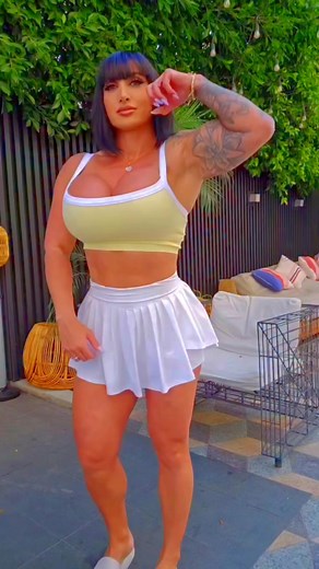 27K views · 1K reactions | Beautiful with muscles  #posing #queens #fitgirl #femalemuscle #femalebodybuilder #shortstory #fbreels #fbpost #reelsinstagram #reelsinstagram #reels2024 #trendsetter #trendingreels #trendingsongs #viralreelsfb #LatestNews #gymaddict #gymrat #gym #fitnesslifestyle #fitnessaddict #dietsehat #supplements #muscles #brazil #russia #california #usagirl | Muscle Marvels | Facebook