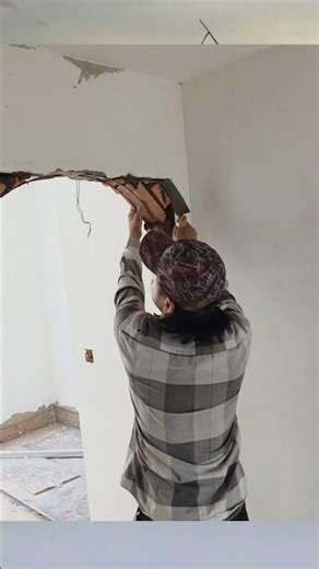 Construction technique for round doors with plastered edges in standard electrical boxes #constru...