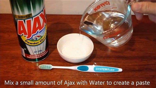 How to Remove Rust Stains from Ceramic Tiles