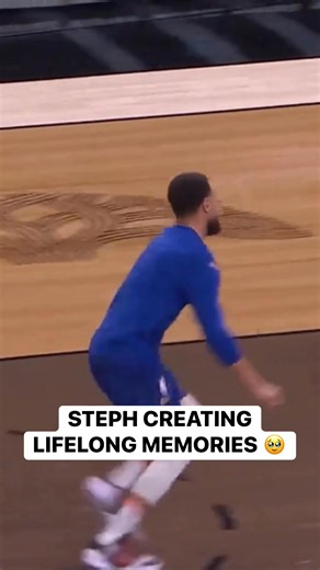 Stephen Curry picks a fan out of the crowd to help him with a pregame dunk! 😁 CHA-GSW on NBA League Pass Tap to Watch ➡️ https://www.nba.com/how-to-watch-game-redirect/0022500599?partnerRef=NBA&platform=Facebook&surface=Post | NBA