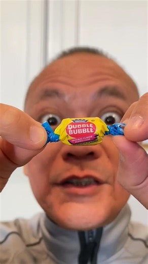 👂 ASMR sh10 AMERICA’S ORIGINAL DUBBLE BUBBLE GUM GRAPE FLAVOR AND EATING SOUNDS 👂 #asmr #shorts