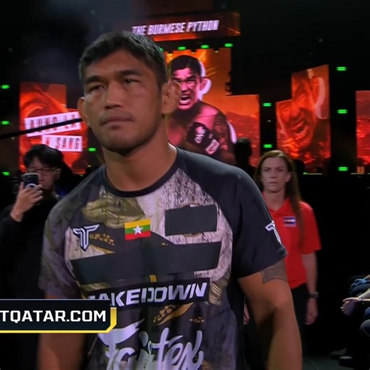 1.4M views · 35K reactions | Aung La makes his way to the Circle!...