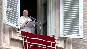 22K views · 1.5K reactions |  « Le soir, faites la paix ! Ne jamais s'endormir sans avoir fait la paix ! » À l'exemple de la Sainte Famille, le pape François invite toutes les familles à « combattre la dictature du "moi"»  Revoir l'Angélus du pape François : https://youtu.be/ydxYLbUJ_xI | KTO Télévision Catholique | Facebook