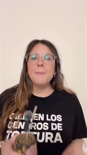 Franklin Virguez on Instagram: "LA “MODERADA” JEFA DE LA TORTURA. Delcy no es moderada. Es la jefa política del aparato represivo. Desde la vicepresidencia, cargo que ocupó ilegítimamente desde 2018, Delcy Rodríguez coordinó, autorizó y encubrió detenciones arbitrarias, torturas sistemáticas y desapariciones forzadas. Hoy, con Maduro fuera del juego, pretende liderar una transición. No se puede construir democracia con los mismos que la han destruido. Delcy Rodríguez es la continuidad de la comi