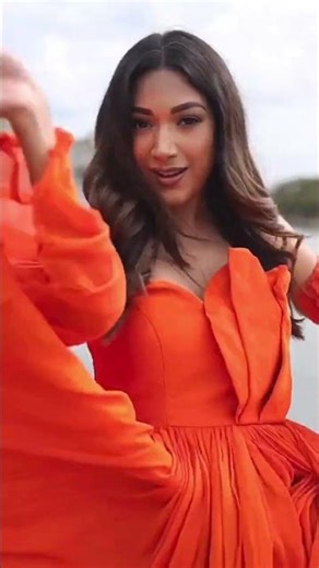 the latest addition to its LUXE smartwatch collection. 🔥✨