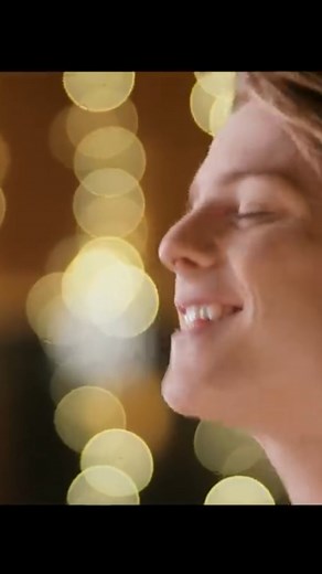 "Hand in Hand" so heißt der wunderschöne Weihnachtssong von Eloy de Jong, Anna-Carina Woitschack, Oli.P, Thomas Anders, Giovanni Zarrella, Vincent Gross, LaFee & Ross Antony! Der Song versprüht Liebe, Gemeinsamkeit & Frieden! ✨🎄👉🎄Top Schlager-News! schlagertotal.com | Schlager Total