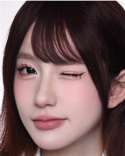 Essential Guide to Choosing Lenses for Makeup Looks