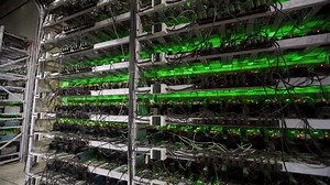 Large Wired Internet Datacenter Storage Cryptocurrency Stock Footage Video (100% Royalty-free) 1048151164 | Shutterstock