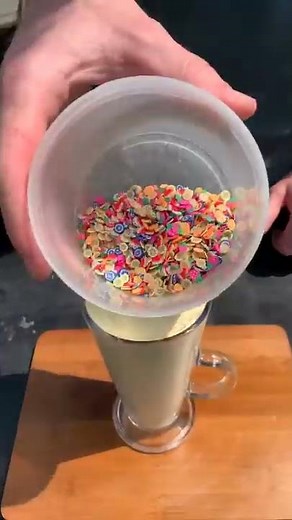 Mixing a bunch of scents together into a Smoothie Slime!