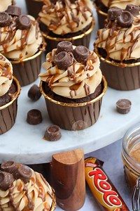 334K views · 15K reactions | Rolo Cupcakes 癩療 Chocolate cupcakes with...