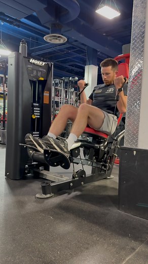 Hoist ROC-IT Bicep Curl in action, located in BOB’s Signature Free-Weight! 🦾 -No adjustments on this machine making it simple and easy for all users -pick the weight that you prefer -put your feet on the foot platforms -grab the handles and perform your curl, the machine starts the body in an upright position to improve arm extension for bicep recruitment, then rocks backwards during the exercise to reduce shoulder & back involvement- giving you constant tension with the cables and full range o