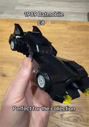 Explore the Batman Batmobile Building Block Set