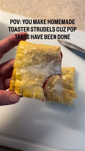 Giuliana~* on Instagram: "Did someone say toaster strudel??…. 😋 These are only FIVE ingredients and take about 20minutes to make from start to finish…😬 You can literally eat them for breakfast, a snack, or even dessert…. 🍨 …make them now and thank me later 😮‍💨☺️ @pepperidgefarm #foodie #snacklife #easybreakfast #treat #momlife"