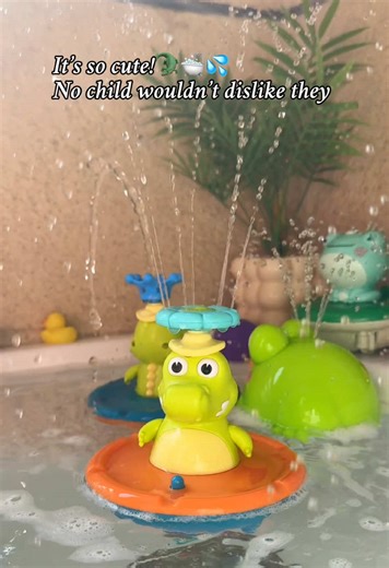 I honestly didn’t expect much, but this little croc is officially my toddler’s NEW favorite. 😍It has FIVE different spray modes—it’s a total game-changer for our routine.No more meltdowns, just pure fun. 🛁💦And look—it’s on the TikTok Shop right here in the bottom left🛒, and it's even got FREE SHIPPING right now! 🐊 Grab yours before the deal ends!