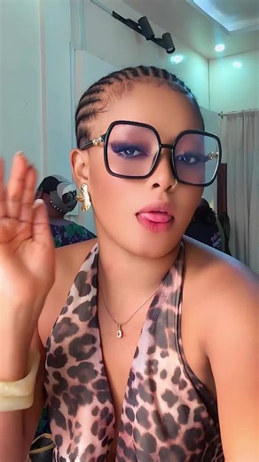 Sohna’s beauty 💄 (@sohnasbeauty)’s videos with son original - Lyrics Sunu Gaal