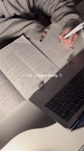 Day14 ⠀ 今日はAIに問題出してもらってアウトプットした📤 単語がわからなくて間違えてるから来週は単語強化ウィークにする📓 ・ #studywithme #공부기록 #studytok #大人の勉強垢 #fyp