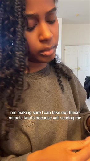I just had to make sure because wym y’all’s hair is breaking off in chunks when you take the hair out??? #naturalhair #miracleknots #fyp