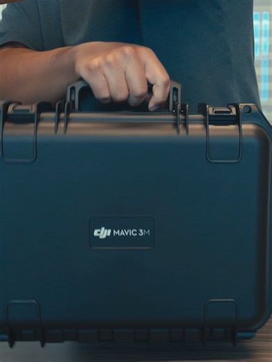 Unboxing the DJI Mavic 3M multispectral drone! Check out everything included in the box and see why it’s a top choice for agriculture, crop analysis, and mapping applications. #dji#DroneUnboxing #AgricultureDrone #DroneMapping #talosdrones