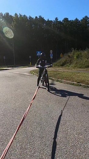 198K views · 9.2K reactions | Fastest cycling speed (no hands)  119.84 km/h (74.46 mph) by Marcin Nowak  | Guinness World Records | Facebook