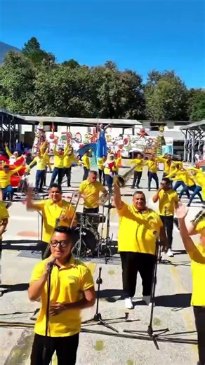 1K views · 11 reactions | NOCHE NAVIDEÑA MUSICAL EN EL CENTRO HISTÓRICO  Este miércoles 3 de diciembre, desde las 7:00 p. m., la orquesta del Plan Cero Ocio presentará un mix navideño en pleno Centro Histórico de San Salvador, invitando a las familias a disfrutar de una velada llena de ritmo, espíritu festivo y talento salvadoreño. | Tendencias SV | Facebook