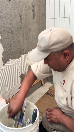 Bathroom Shower Tile Installation: 3