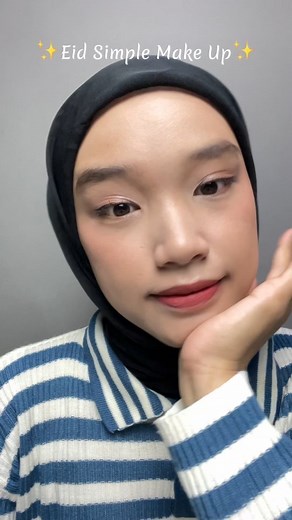 Eid Makeup simple untuk lebaran^^ berikut merupaka tutorial makeup serba sat set untuk bersilaturami dan bertemu dengan keluarga besok, ladies! #makeuplebaran #lebarann2023 #manysideofyou #manycolourofyou #levelupyourbeauty #ramdhanberkilau | Venus Cosmetic IND | Facebook