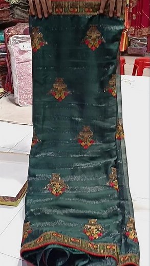 A very beautiful pure shimmer silk saree in dark green colour 💚✨#trending #saree #shopping #shorts