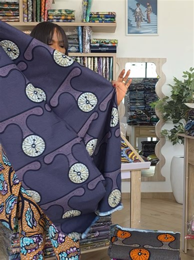 Classiques vlisco wax Faites vous plaisir 🥰 Maison 🏠 KEMI pour vous servir Aïbatin vons canal plus 1ère rue à droite Maison 🏠 KEMI est sur votre gauche 229 0197888858