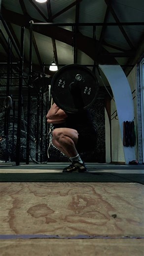 Techniek training met een afsluitende WOD! Training voor @The Nationals 🔥🔥 #trainhard #workout #crossfit #liftingweights #motivation @ZEUZ @Hevy - Gym Workout Tracker @Artin Athletics @CLEAN NUTRITION