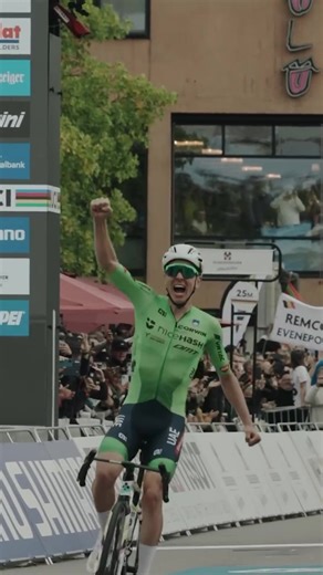 ¡ISAAC DEL TORO EN CLARO SPORTS! 🔥🚴‍♂️ El Mundial de Ciclismo de Ruta 2025 llega en vivo a tu pantalla a través de nuestra multiplataforma. 🌎📲 Desde contrarrelojes al límite hasta rutas de fondo que pondrán a prueba la resistencia, cada jornada en Kigali promete emoción, intensidad y la oportunidad de ver a las grandes figuras… y quizá, un resultado histórico para Latinoamérica. 😌 | Claro Sports