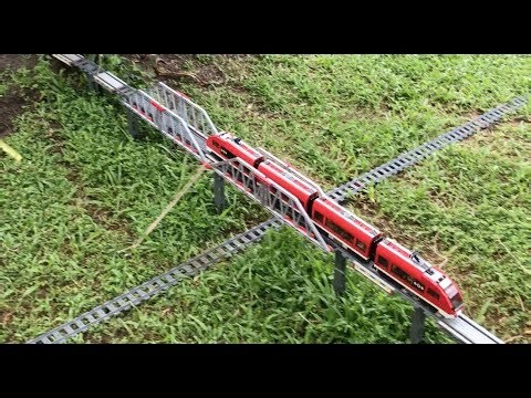 Lego Train Loop, Through the House, Garden and Pool 2018