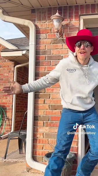 🤙🏽 (@oilhandcowboy)’s videos with How a Cowgirl Says Goodbye - Tracy Lawrence