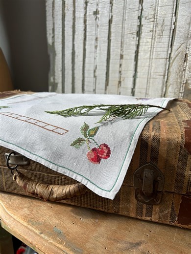 Vintage Linen Table Runner With Cross Stitched Fruits, Cherries, Grapes, Pear - Etsy