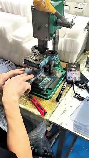 Stamping metal components using green mechanical press machine