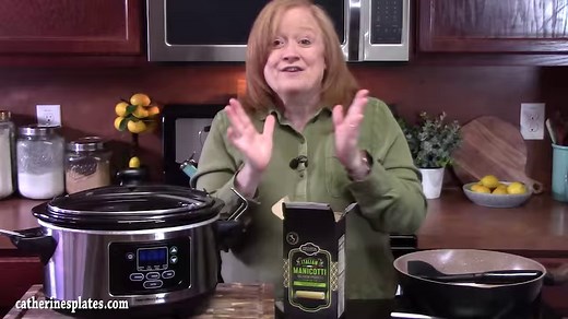 Crockpot 3 Cheese & Meat Sauce Manicotti | Catherine's Plates