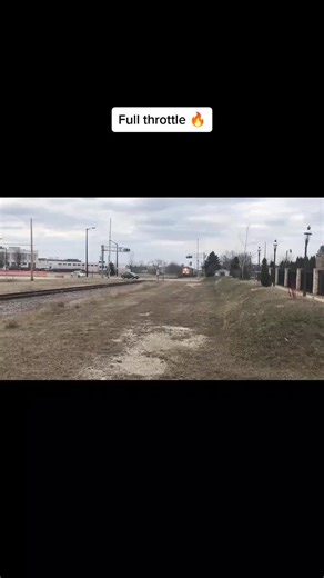 Union Pacific grain train struggling with wheelslip. @JourneyMan #trains #unionpacific