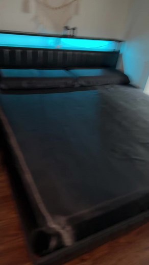 These are a must have #bedset #silkbedsheets #silk #bedsheets #pillowcase #best #pillow #bedsheet #musthaves #tiktokshop #tiktokshopfinds #comfortable