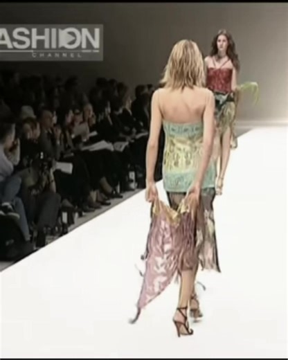 Emanuel Ungaro Spring 1998: Paris Fashion Runway