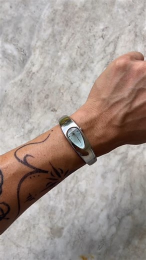 The Sixth Sense on Instagram: "1990’s ORIENT VIVAYOU ALIEN WATCH A product of Japan’s 1990s cyber style wave, this Orient Vivayou watch features futuristic design elements like the teardrop shaped dial and radial lined hour markers. Price: PHP - 10,000 USD - 265 (inclusive of intl shipping) SOLD . . . . #orient #orientwatch #seiko #vintageseiko #vintagewatch"