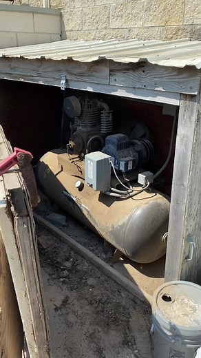 8.4K reactions · 39 shares | Diagnosing an air compressor that stopped working. #HandsomeOrHandy #Handyman #EquipmentRepair | Anthony Reimnitz | Facebook