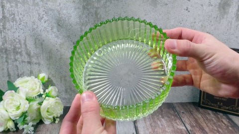 Extra Large Body Powder Puff and Container, 5.5'' Crystal Container with 5.3'' Oversize Dust Powder Puff Washable Reusable Face Body Glitter Wet Dry Makeup for Women(Purple)