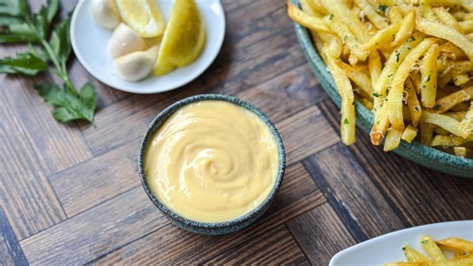 This Truffle Aioli Recipe Best Complements French Fries