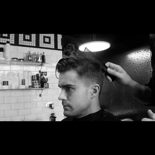 Der UNDERCUT Haarschnitt: Die BESTE Frisur Für Junge Männer? #shorts