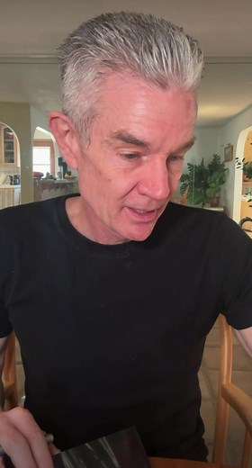 Spike's secret finally revealed... everything is a matter of light 😏💡 #buffythevampireslayer #spike #jamesmarsters #buffytok #fypp