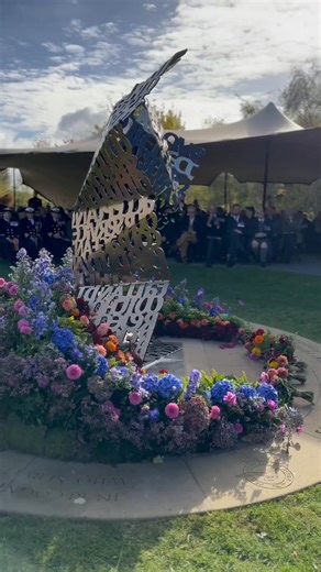 "We see all the LGBT serving members and veterans of the Armed Forces, and we salute you."🌈 On 28 October at the National Memorial Arboretum, The King attended the Dedication Ceremony of a new memorial in recognition of all LGBT people who have served and continue to serve in the military. Throughout the 20th century, gay men, lesbians, and bisexual people were banned from serving in the UK Armed Forces. The newly unveiled memorial features a free-standing open letter, incorporating words drawn