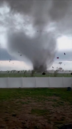 The scariest moment caught on camera — a massive tornado hits Park City, Utah! 💨 Watch the full video below 👇 | America Alerts