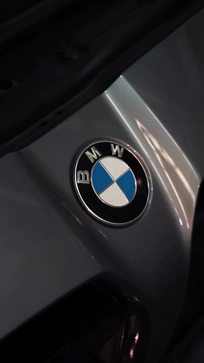 Quick K&N air filter install in the M3 🙌 A K&N air filter is one of the easiest upgrades you can make for a lifetime of benefit to your vehicle. #airfilter #knfilters #bmwm3 #washable