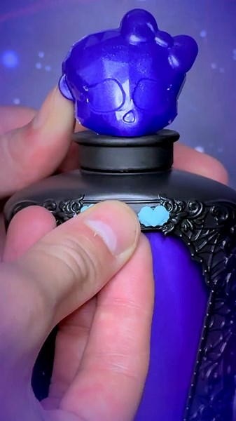 Unbox Exciting Monster High Potions and Figurines